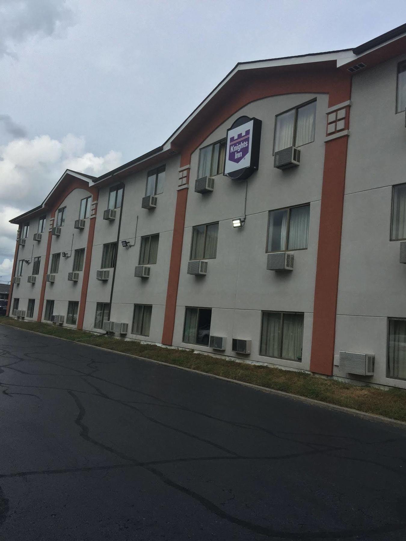 Best Inn ปีเตอร์สเบิร์ก ภายนอก รูปภาพ